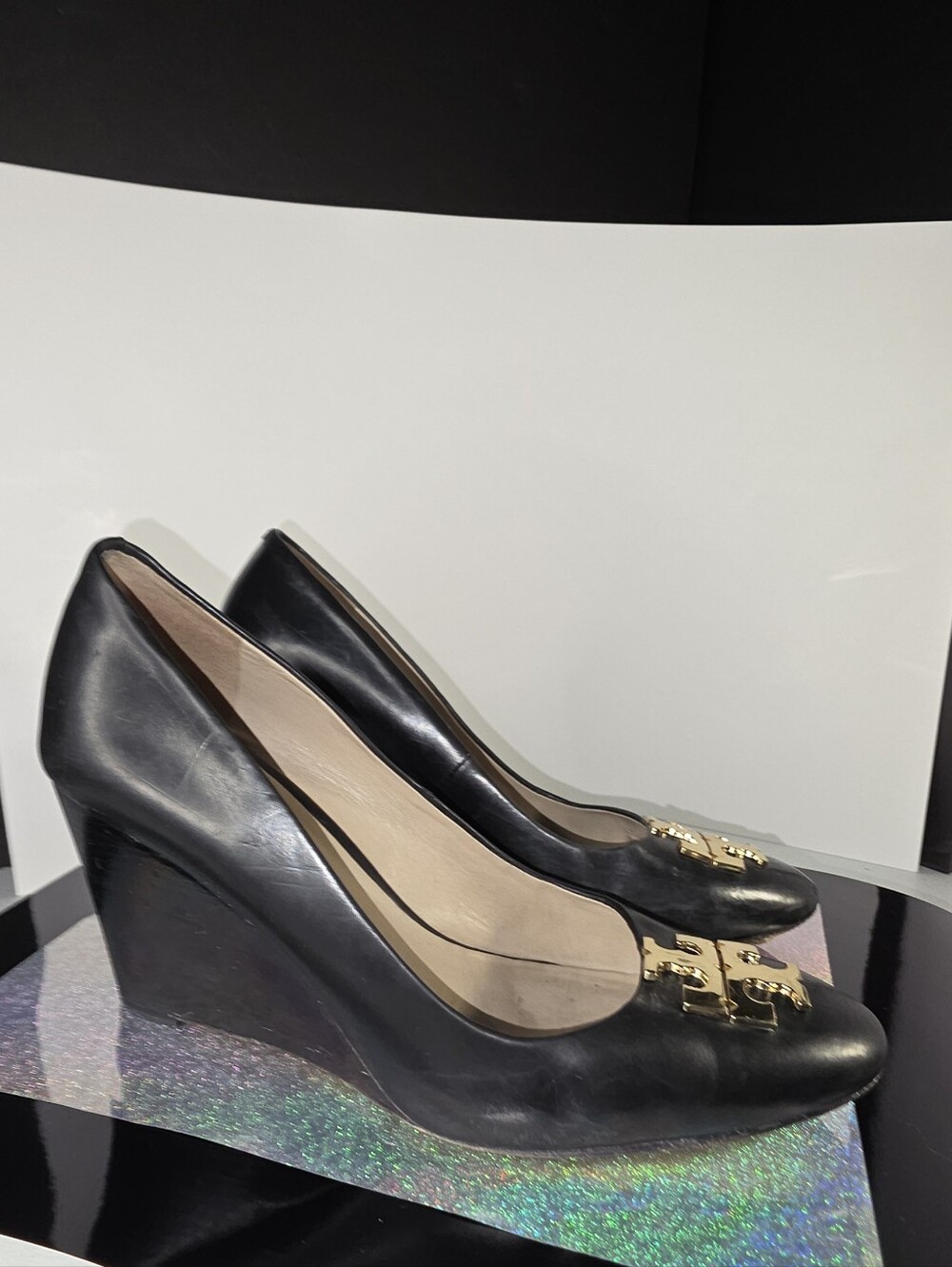 Tory Burch Sally Wedge Pump Black Leather Almond Toe Gold Hardware 6.5 M